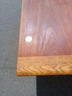 Scandinavian Coffee Table In Teak And Oak -Bookcases Sales f520daea 9d83 4d65 903a af78b05e5544