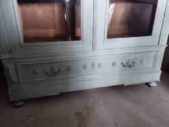 Old Bookcase 2 Doors Patinated Chalk Paint Blue -Bookcases Sales f52c4e72 eb96 4b3f 909a e7ce709257ca