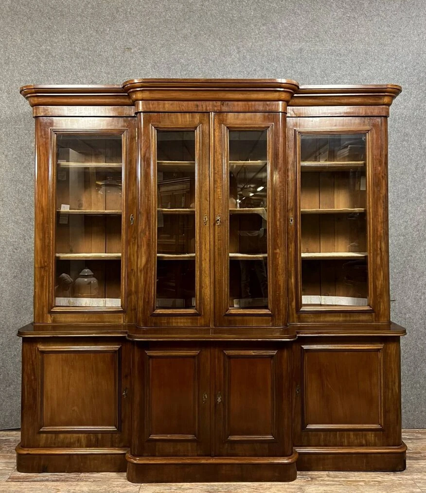 Superb Napoleon III Period Projection Bookcase In Mahogany 8 Superb Napoleon III Period Projection Bookcase In Mahogany - Image 8