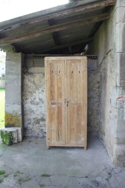 Changing Room 21 Changing Room -Bookcases Sales f6269385 116a 4676 8881 00b2626e8bf8